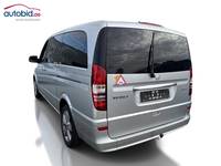 Vaade tagant vasakult