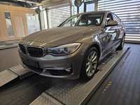 Pogled od napred levo