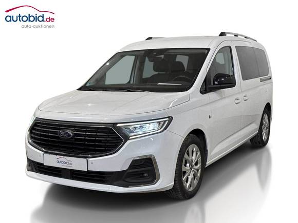 Skats no kreisās puses priekšā