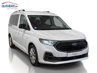 Skats no labās puses priekšā