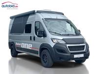 Skats no labās puses priekšā