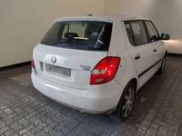 Vue de l’arrière droit