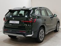 Skats no labās puses aizmugurē