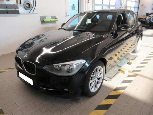 Pogled od napred levo