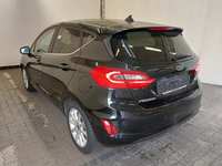 Pogled od pozadi levo