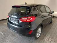 Pogled od pozadi desno