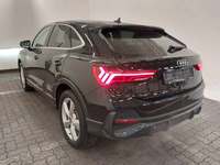 Vue de l’arrière gauche