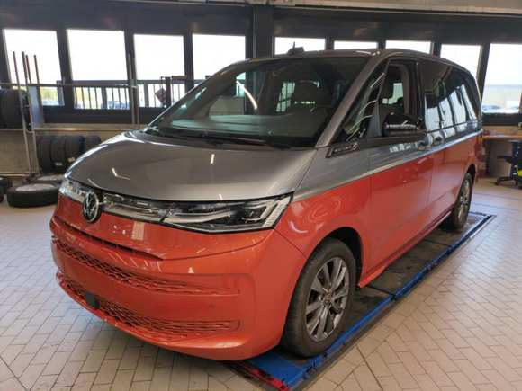 Вид спереди слева