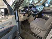 Вид на салон