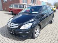 Skats no kreisās puses priekšā