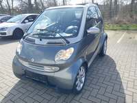 Skats no kreisās puses priekšā