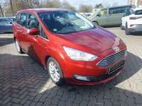 Skats no labās puses priekšā