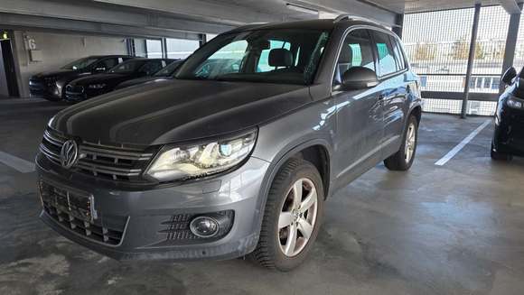 Skats no kreisās puses priekšā