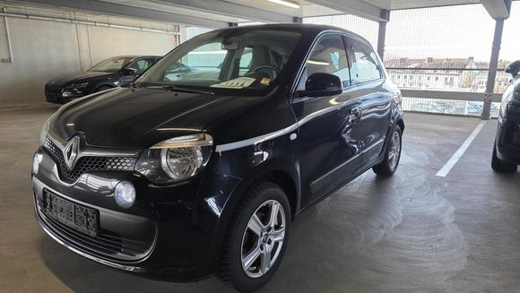 Skats no kreisās puses priekšā