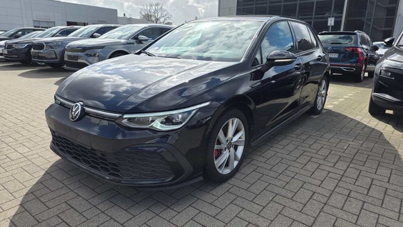 Skats no kreisās puses priekšā