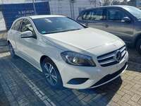 Skats no labās puses priekšā