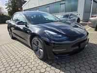 Skats no labās puses priekšā