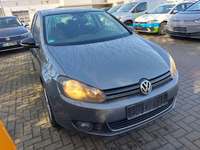 Skats no labās puses priekšā