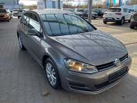 Skats no labās puses priekšā