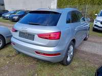 Skats no labās puses aizmugurē