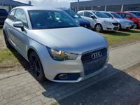 Skats no labās puses priekšā