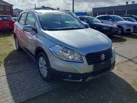 Skats no labās puses priekšā