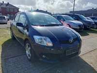 Skats no labās puses priekšā