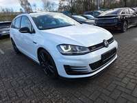 Skats no labās puses priekšā