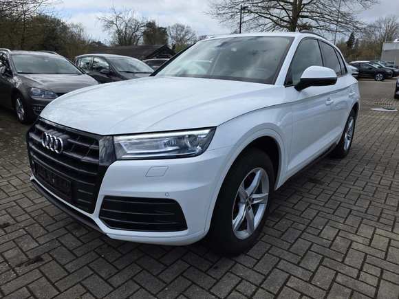 Skats no kreisās puses priekšā