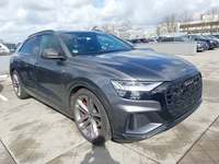 Skats no labās puses priekšā