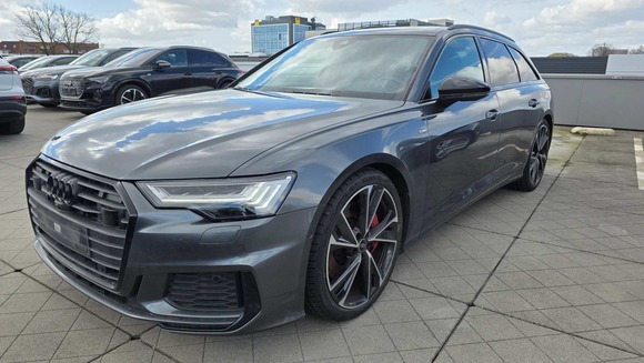 Skats no kreisās puses priekšā