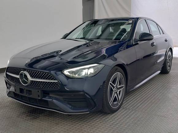 Вид спереди слева