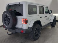 Вид сзади справа