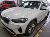 Skats no kreisās puses priekšā