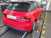 Skats no labās puses aizmugurē