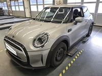 Pogled od napred levo