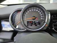 Pogled na kombinovani instrument