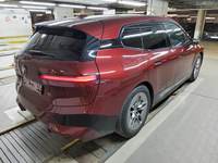 Pogled od pozadi desno