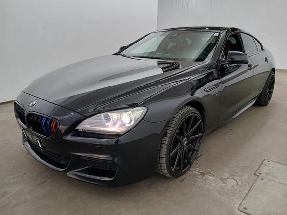 Pogled od napred levo