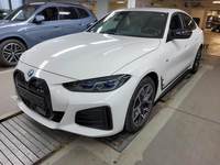 Pogled od napred levo