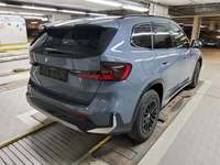 Pogled od pozadi desno