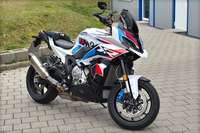 Náhled zpředu zprava