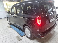 Widok z tyłu po stronie lewej