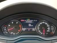 Pohled na přístrojovou desku