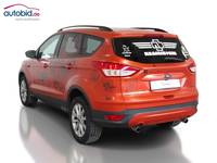 Skats no kreisās puses aizmugurē