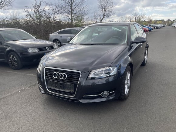 Pogled sprijeda lijevo