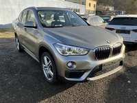 Skats no labās puses priekšā