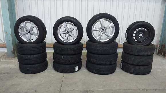 Skats no kreisās puses priekšā