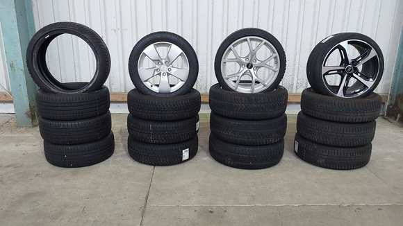 Skats no kreisās puses priekšā