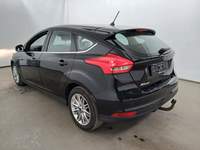 Pogled od pozadi levo